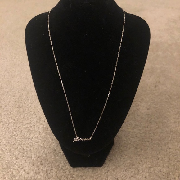 Dainty Arizona necklace - Picture 3 of 3